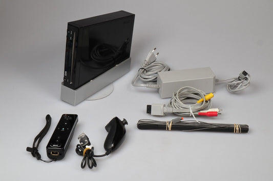 Nintendo Wii Console | RVL-101 | Controller, Nunchuck, Cables | Black
