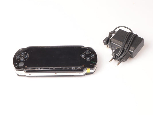 Playstation Portable | 1003 | Charger included | Black